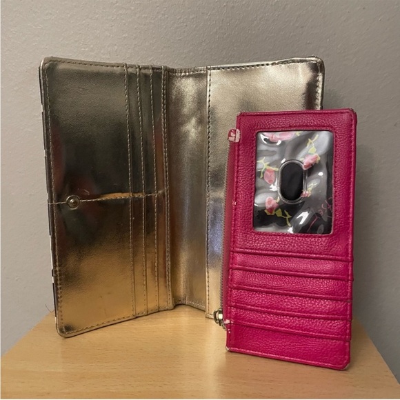 Vintage Betsey Johnson Black & White Stripe Pink Glitter Heart Fold-Over Wallet - Picture 13 of 16